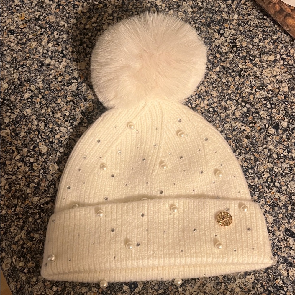 Lilly Pulitzer White Beanie with Pom-Pom and Pearls
